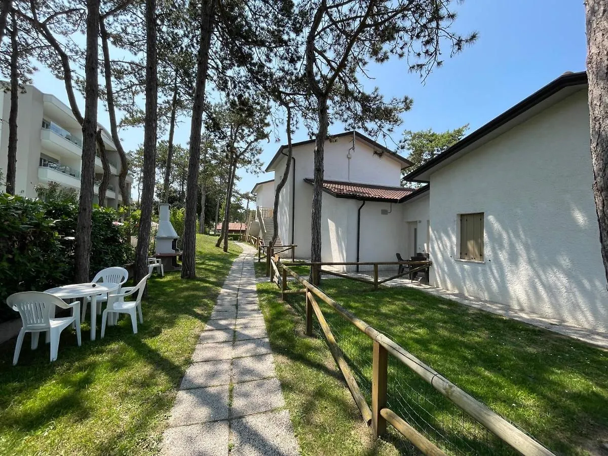 Ville Pinetine Bibione Italien
